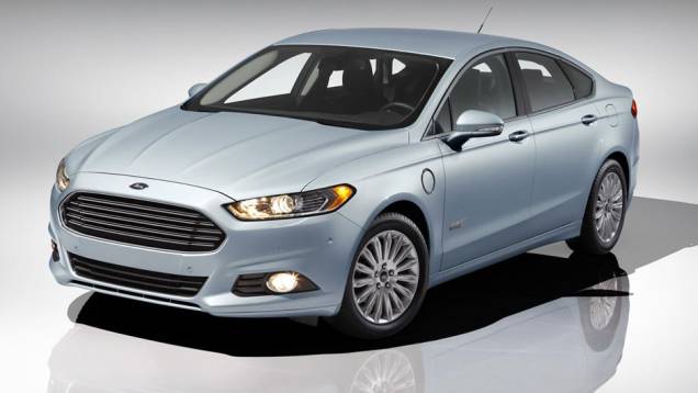 A grande novidade é o Fusion Energi, um sedã híbrido do tipo plug-in | <a href="https://beta-develop.quatrorodas.abril.com.br/salao-do-automovel/2012/carros/fusion-706006.shtml" rel="migration">Leia mais</a> A grande novidade é o Fusion Energi, um sedã híbrido do tipo plug-in | <a href="https://beta-develop.quatrorodas.abril.com.br/salao-do-automovel/2012/carros/fusion-706006.shtml" rel="migration">Leia mais</a>