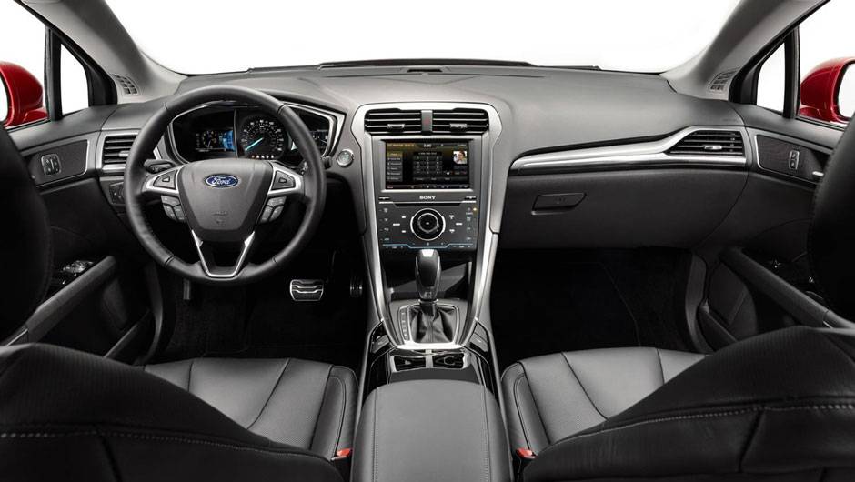 O interior também foi totalmente renovado | <a href="https://beta-develop.quatrorodas.abril.com.br/salao-do-automovel/2012/carros/fusion-706006.shtml" rel="migration">Leia mais</a> O interior também foi totalmente renovado | <a href="https://beta-develop.quatrorodas.abril.com.br/salao-do-automovel/2012/carros/fusion-706006.shtml" rel="migration">Leia mais</a>