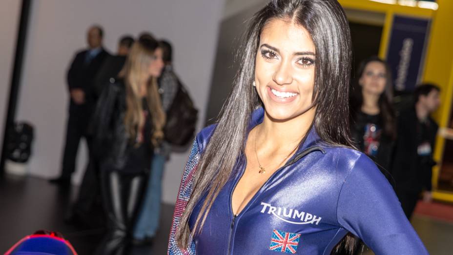 Garotas do Sal&atilde;o Duas Rodas | <a href="https://beta-develop.quatrorodas.abril.com.br/moto/galerias/garotas/garotas-salao-duas-rodas-parte-2-756601.shtml" rel="migration">Veja a segunda galeria das gatas do Sal&atilde;o Duas Rodas</a>