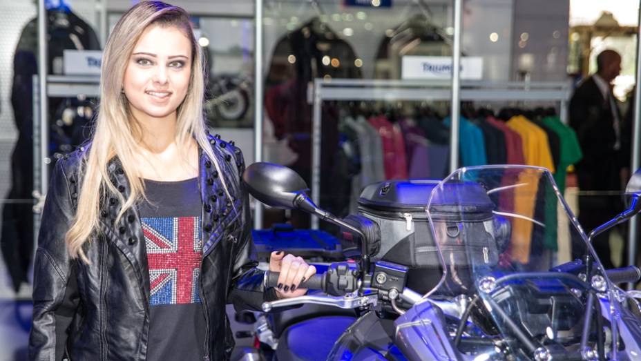 Garotas do Sal&atilde;o Duas Rodas | <a href="https://beta-develop.quatrorodas.abril.com.br/moto/galerias/garotas/garotas-salao-duas-rodas-parte-1-756458.shtml" rel="migration">Veja a primeira galeria das gatas do Sal&atilde;o Duas Rodas</a>