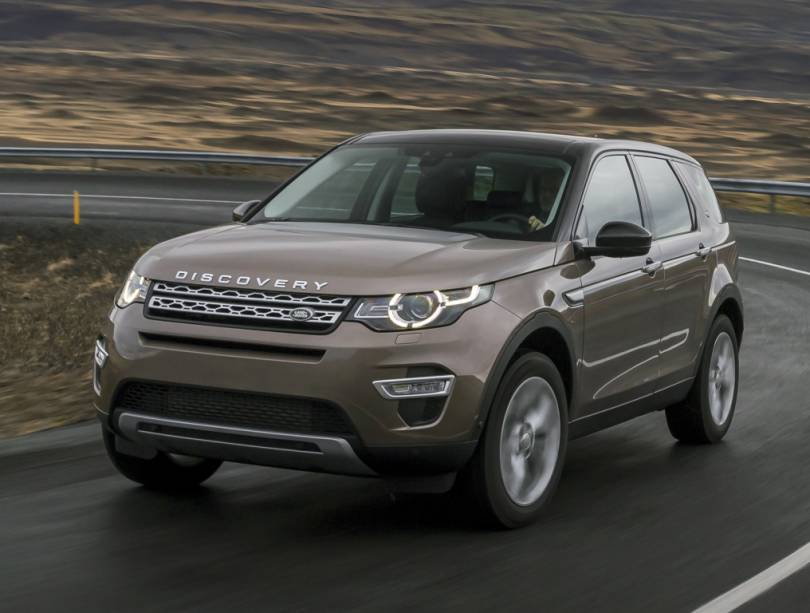 <strong>Land Rover Discovery Sport</strong> &ndash; Substituto do Freelander, <a href="https://beta-develop.quatrorodas.abril.com.br/materia/discovery-sport-diesel-927143" rel="o Discovery Sport chegou ao Brasil no in&iacute;cio de 2015" target="_blank">o Discovery Sport chegou ao Brasil no in&iacute;cio de 2015</a>. Dispon&iacute;vel inicialmente com motor 2.0 turbo, ganhou tamb&eacute;m um 2.2 turbo diesel de 190 cv.&nbsp;