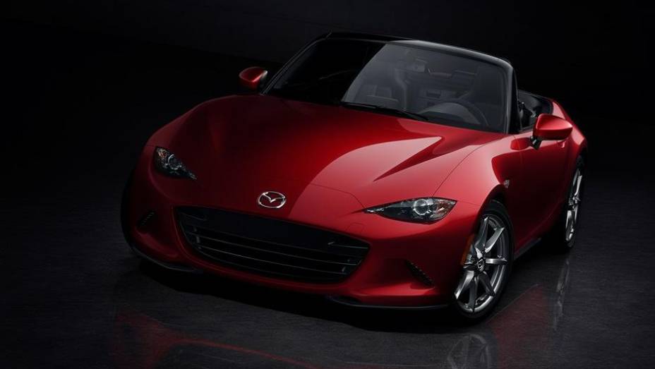 Mazda MX-5 2015 chega aos Estados Unidos | <a href="https://beta-develop.quatrorodas.abril.com.br/noticias/saloes/losangeles-2014/mazda-mx-5-chega-aos-estados-unidos-816114.shtml" rel="migration">Leia mais</a>