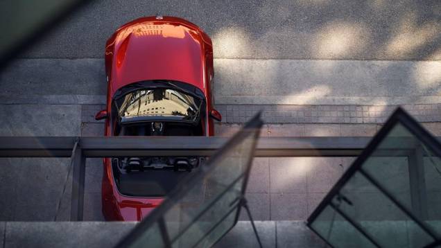 Mazda MX-5 2015 chega aos Estados Unidos | <a href="https://beta-develop.quatrorodas.abril.com.br/noticias/saloes/losangeles-2014/mazda-mx-5-chega-aos-estados-unidos-816114.shtml" rel="migration">Leia mais</a> Mazda MX-5 2015 chega aos Estados Unidos | <a href="https://beta-develop.quatrorodas.abril.com.br/noticias/saloes/losangeles-2014/mazda-mx-5-chega-aos-estados-unidos-816114.shtml" rel="migration">Leia mais</a>