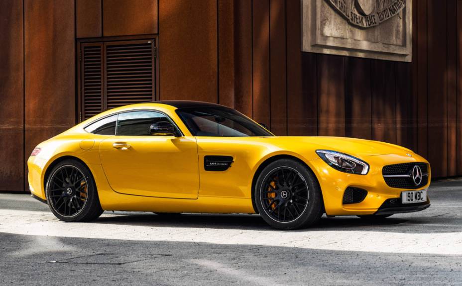 <strong>Mercedes-Benz AMG GT</strong> – O “substituto” do SLS <a href="https://beta-develop.quatrorodas.abril.com.br/materia/mercedes-benz-amg-gt-914143/" rel="desembarcou no Brasil na versão mais apimentada" target="_blank">chegou ao Brasil na versão mais apimentada</a>, S, com motor V8 4.0 biturbo de 510 cv. De olho no Porsche 911, vai de 0 a 100 km/h em 4,1 segundos.