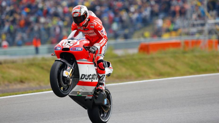 Belas imagens de Assen | <a href="https://beta-develop.quatrorodas.abril.com.br/moto/noticias/pela-oitava-vez-consecutiva-vitoria-marquez-motogp-787522.shtml" rel="migration">Leia mais</a>