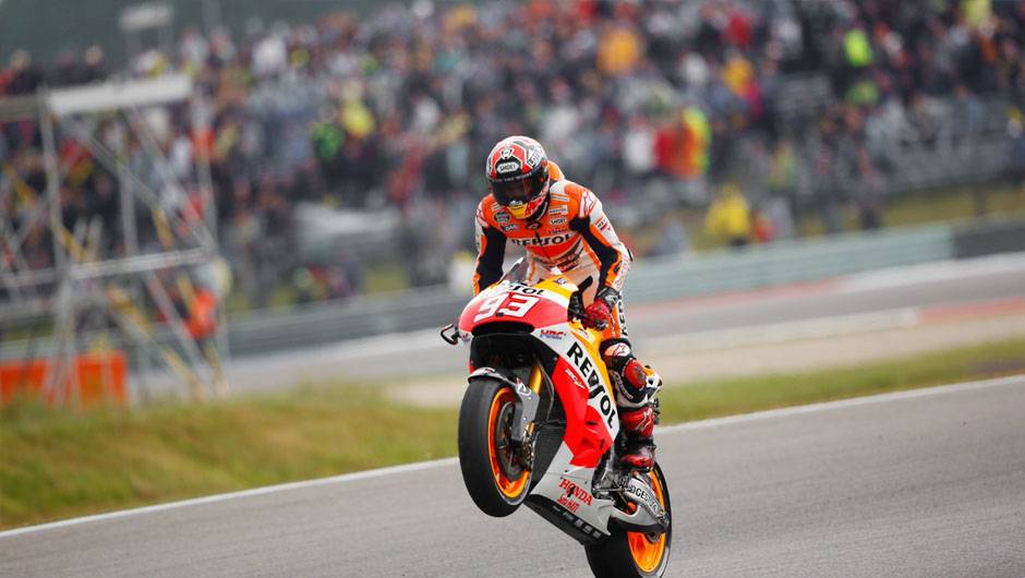 M&aacute;rquez, oito vit&oacute;rias no ano | <a href="https://beta-develop.quatrorodas.abril.com.br/moto/noticias/pela-oitava-vez-consecutiva-vitoria-marquez-motogp-787522.shtml" rel="migration">Leia mais</a>