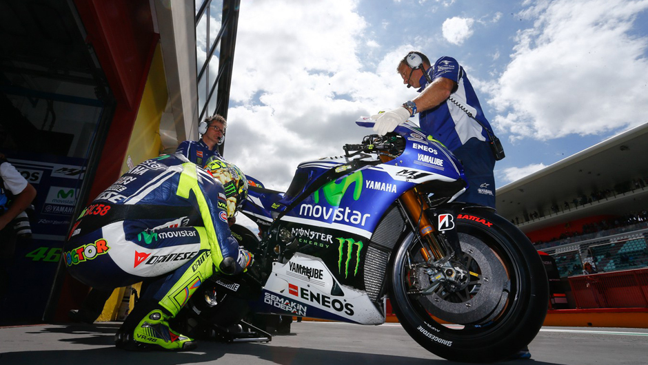 Muito trabalho para Rossi, mas a posi&ccedil;&atilde;o de largada foi apenas a 10&ordf; | <a href="https://beta-develop.quatrorodas.abril.com.br/moto/noticias/marc-marquez-mantem-regularidade-pole-mugello-784738.shtml" rel="migration">Leia mais</a>