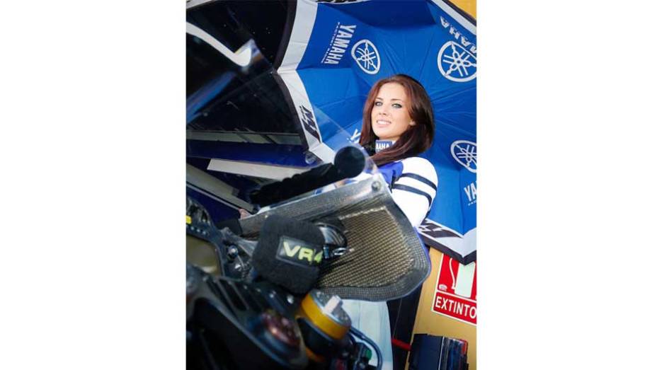 Veja as belas Garotas da MotoGP - Valencia | <a href="https://beta-develop.quatrorodas.abril.com.br/moto/noticias/lorenzo-vence-nao-impede-titulo-marquez-759873.shtml" rel="migration">Leia mais</a>