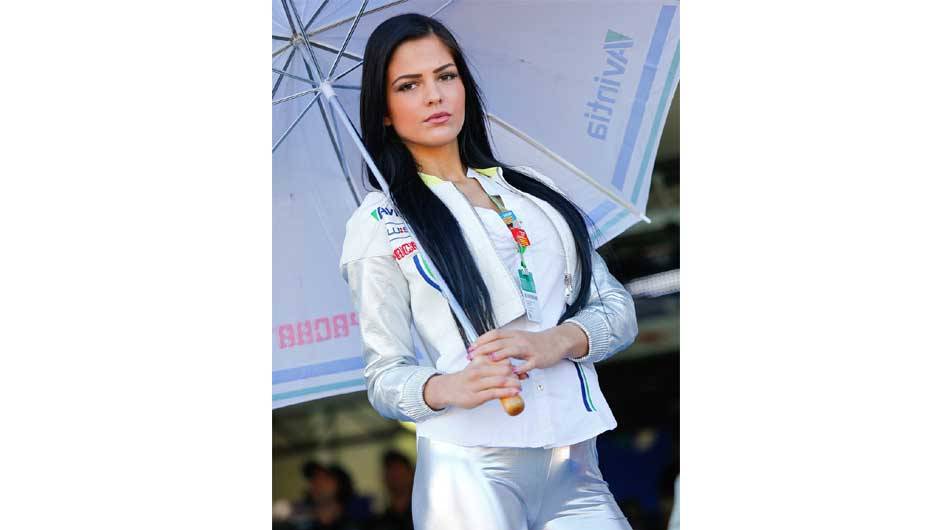Veja as belas Garotas da MotoGP - Valencia | <a href="https://beta-develop.quatrorodas.abril.com.br/moto/noticias/lorenzo-vence-nao-impede-titulo-marquez-759873.shtml" rel="migration">Leia mais</a>