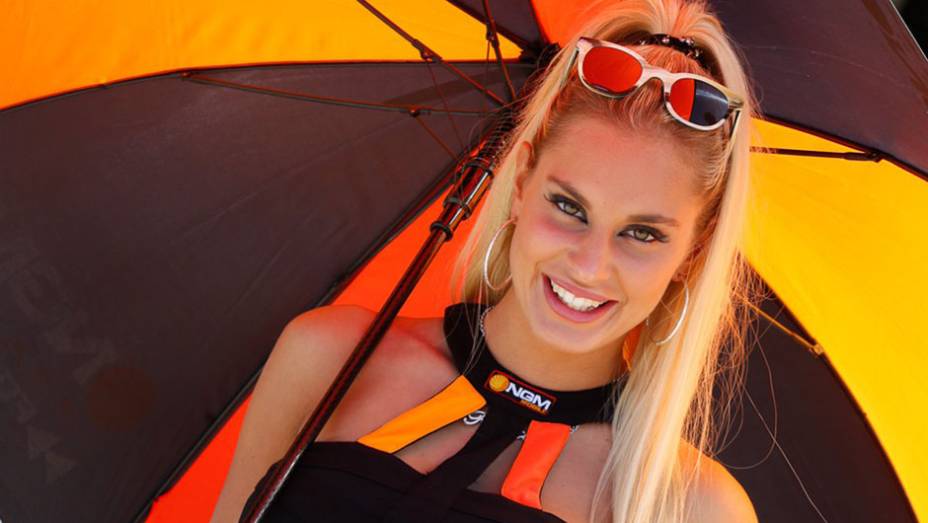 Veja as belas garotas da MotoGP, etapa de Misano | <a href="https://beta-develop.quatrorodas.abril.com.br/moto/noticias/valentino-rossi-vence-casa-torcida-faz-festa-pista-799871.shtml" rel="migration">Leia mais</a>