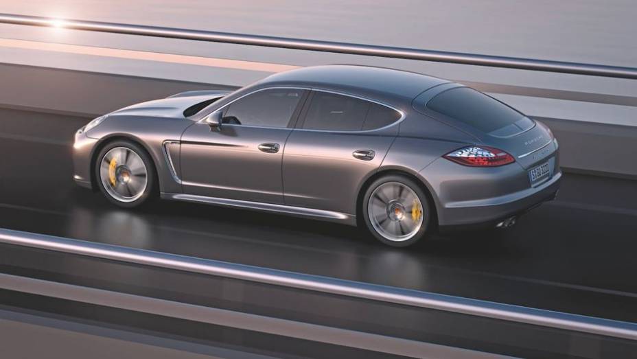 QUATRO PORTAS - Puristas da marca odiaram, mas o "cup&ecirc; de 4 portas" da Porsche pegou em 2009 a onda do Mercedes CLS. Com motores V6 ou V8 e espa&ccedil;o para quatro, o Panamera &eacute; o Porsche que mais lembra o 911.
