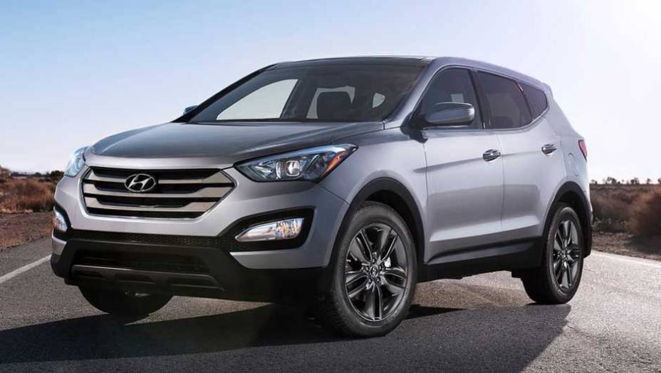 Hyundai Santa Fe: o estilo escultura fluida domina o visual do SUV, que terá versões de cinco e sete lugares | <a href="https://beta-develop.quatrorodas.abril.com.br/salao-do-automovel/2012/carros/hyundai-santa-fe-703900.shtml" target="_blank" rel="migration">Leia mais</a>