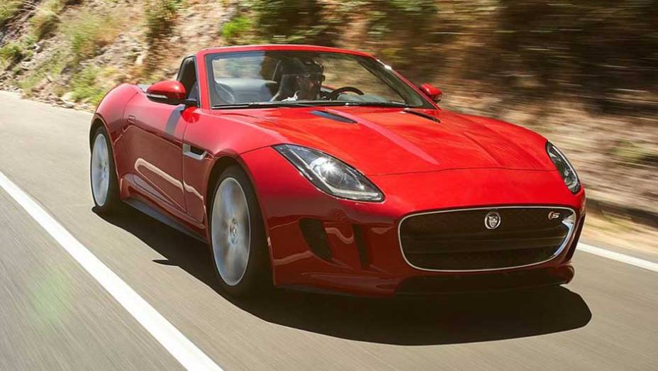 Jaguar F-Type: uma das maiores novidades do Salão de Paris, o roadster tem um possante motor 5.0 V8 de 495 cv | <a href="https://beta-develop.quatrorodas.abril.com.br/salao-do-automovel/2012/carros/f-type-704041.shtml" target="_blank" rel="migration">Leia mais</a>