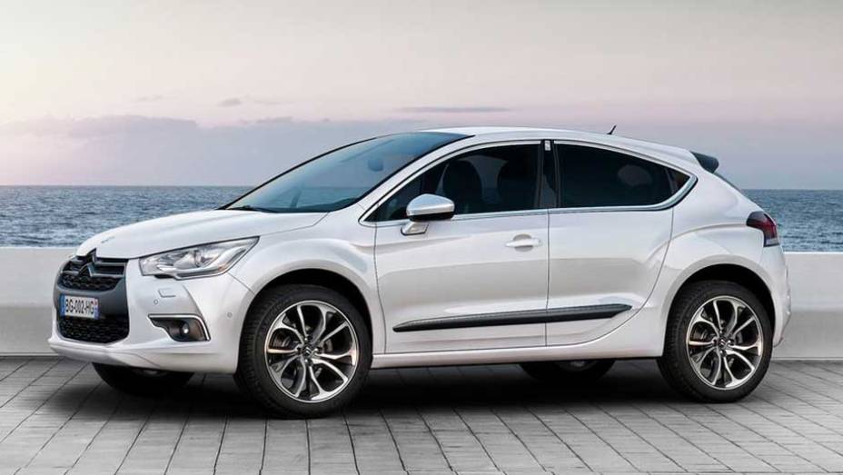 Citroën DS4: embora lembre bastante a nova geração do C4, o modelo chama atenção pelo requinte e pelo eficiente motor 1.6 THP | <a href="https://beta-develop.quatrorodas.abril.com.br/salao-do-automovel/2012/carros/ds4-703945.shtml" target="_blank" rel="migration">Leia mais</a>