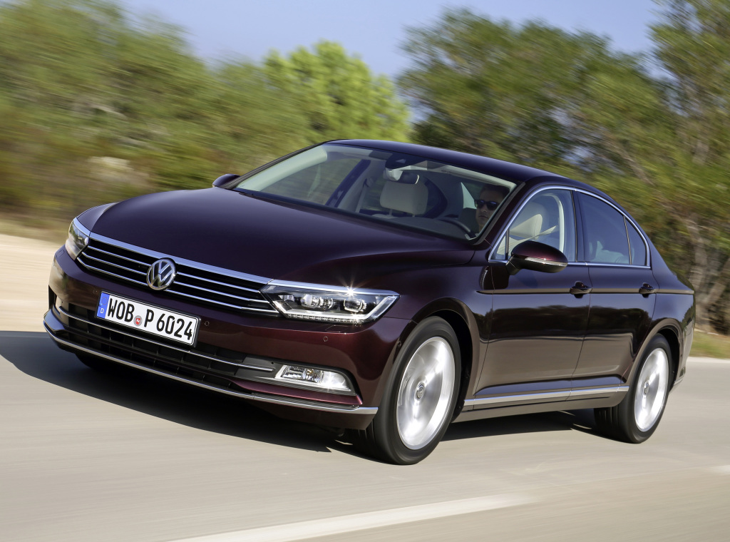 <strong>Volkswagen Passat &ndash;</strong> O sed&atilde; <a href="https://beta-develop.quatrorodas.abril.com.br/materia/volkswagen-divulga-precos-passat-brasil-partir-r-144-500-923821" rel="acaba de desembarcar em sua nova gera&ccedil;&atilde;o" target="_blank">acaba de desembarcar em sua nova gera&ccedil;&atilde;o</a>. Apesar de manter seus tra&ccedil;os t&iacute;picos, o Passat inaugura uma s&eacute;rie de novidades visuais tecnol&oacute;gicas na gama da marca.&nbsp;