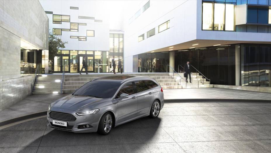 Ford Mondeo 2015 europeu | <a href="https://beta-develop.quatrorodas.abril.com.br/noticias/saloes/paris-2014/ford-mostra-mondeo-europeu-salao-paris-804106.shtml" rel="migration">Leia mais</a>