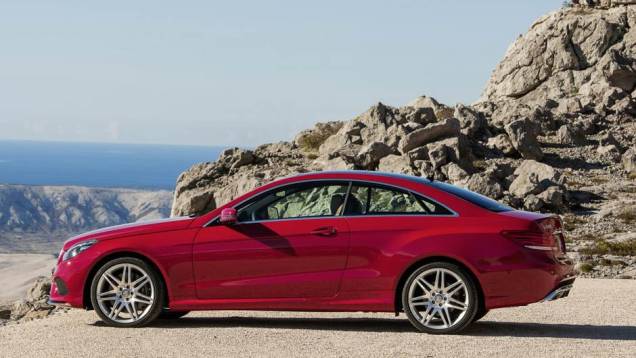 O perfil esportivo é realçado nesta versão | <a href="https://beta-develop.quatrorodas.abril.com.br/saloes/detroit/2013/mercedes-benz-classe-coupe-cabriolet-730406.shtml" rel="migration">Leia mais</a> O perfil esportivo é realçado nesta versão | <a href="https://beta-develop.quatrorodas.abril.com.br/saloes/detroit/2013/mercedes-benz-classe-coupe-cabriolet-730406.shtml" rel="migration">Leia mais</a>