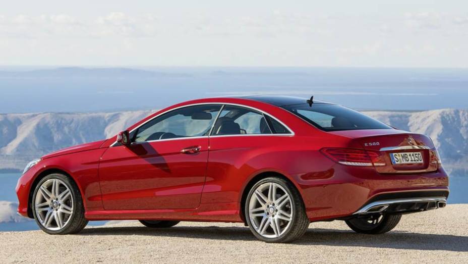 A gama de motoriza&ccedil;&otilde;es &eacute; a mesma da gera&ccedil;&atilde;o anterior | <a href="https://beta-develop.quatrorodas.abril.com.br/saloes/detroit/2013/mercedes-benz-classe-coupe-cabriolet-730406.shtml" rel="migration">Leia mais</a>