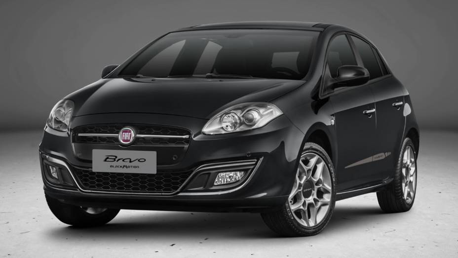 A série limitada Blackmotion é uma das novidades da linha 2016, aliando um visual mais esportivo ao motor 1.8 16V | <a href="https://beta-develop.quatrorodas.abril.com.br/noticias/fabricantes/fiat-lanca-bravo-reestilizado-831820.shtml" rel="migration">Leia mais</a>