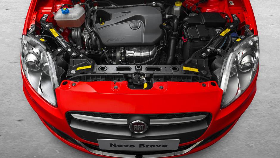 Nenhuma mudan&ccedil;a debaixo do cap&ocirc;: o T-Jet continua com o motor 1.4 Turbo | <a href="https://beta-develop.quatrorodas.abril.com.br/noticias/fabricantes/fiat-lanca-bravo-reestilizado-831820.shtml" rel="migration">Leia mais</a>