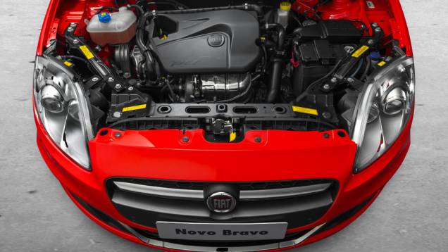 Nenhuma mudança debaixo do capô: o T-Jet continua com o motor 1.4 Turbo | <a href="https://beta-develop.quatrorodas.abril.com.br/noticias/fabricantes/fiat-lanca-bravo-reestilizado-831820.shtml" rel="migration">Leia mais</a> Nenhuma mudança debaixo do capô: o T-Jet continua com o motor 1.4 Turbo | <a href="https://beta-develop.quatrorodas.abril.com.br/noticias/fabricantes/fiat-lanca-bravo-reestilizado-831820.shtml" rel="migration">Leia mais</a>