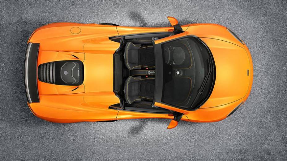 Até visto de cima o 650S impressiona pelas linhas agressivas | <a href="https://beta-develop.quatrorodas.abril.com.br/noticias/saloes/genebra-2014/mclaren-revela-650s-spider-775286.shtml" rel="migration">Leia mais</a>