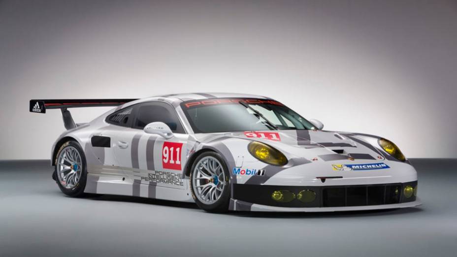 O outro &eacute; o 911 RSR| <a href="https://beta-develop.quatrorodas.abril.com.br/noticias/saloes/genebra-2014/porsche-apresenta-carro-busca-titulo-775344.shtml" rel="migration">Leia mais</a>