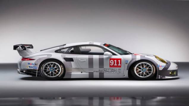 Tem 470 cv de potência| <a href="https://beta-develop.quatrorodas.abril.com.br/noticias/saloes/genebra-2014/porsche-apresenta-carro-busca-titulo-775344.shtml" rel="migration">Leia mais</a> Tem 470 cv de potência| <a href="https://beta-develop.quatrorodas.abril.com.br/noticias/saloes/genebra-2014/porsche-apresenta-carro-busca-titulo-775344.shtml" rel="migration">Leia mais</a>