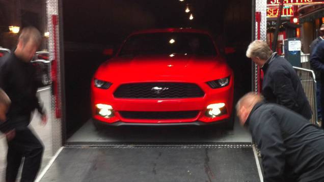 A Ford apresentou nesta quinta-feira, 5 de dezembro, o novo Mustang simultaneamente em cinco lugares do mundo; QUATRO RODAS acompanhou a revelação na Times Square, em Nova York (EUA) | <a href="https://beta-develop.quatrorodas.abril.com.br/carros/lancamentos/ford-musta" rel="migration"></a> A Ford apresentou nesta quinta-feira, 5 de dezembro, o novo Mustang simultaneamente em cinco lugares do mundo; QUATRO RODAS acompanhou a revelação na Times Square, em Nova York (EUA) | <a href="https://beta-develop.quatrorodas.abril.com.br/carros/lancamentos/ford-musta" rel="migration"></a>