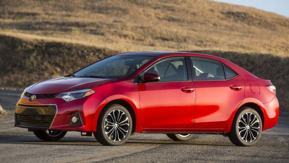 Se algu&eacute;m achava dif&iacute;cil o Corolla ficar jovial, eis a resposta da Toyota... | <a href="https://beta-develop.quatrorodas.abril.com.br/noticias/fabricantes/toyota-mostra-novo-corolla-743409.shtml" rel="migration">Leia mais</a> | <a href="https://beta-develop.quatrorodas.abril.com.br/galerias/toyota/" rel="migration"></a>