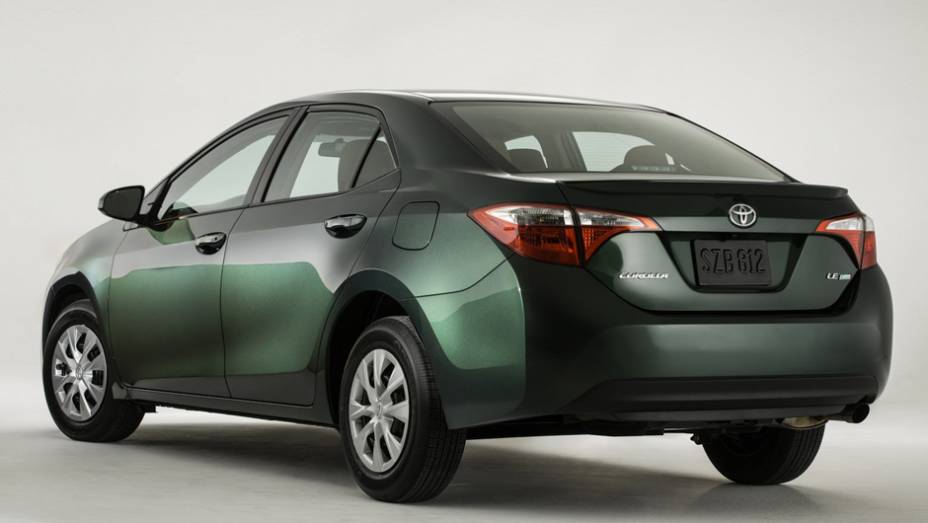 Nos EUA, o Corolla ser&aacute; vendido com duas op&ccedil;&otilde;es de motoriza&ccedil;&atilde;o 1.8 VVTi | <a href="https://beta-develop.quatrorodas.abril.com.br/noticias/fabricantes/toyota-mostra-novo-corolla-743409.shtml" rel="migration">Leia mais</a> | <a href="https://beta-develop.quatrorodas.abril.com.br/galerias/toyota/corol" rel="migration"></a>