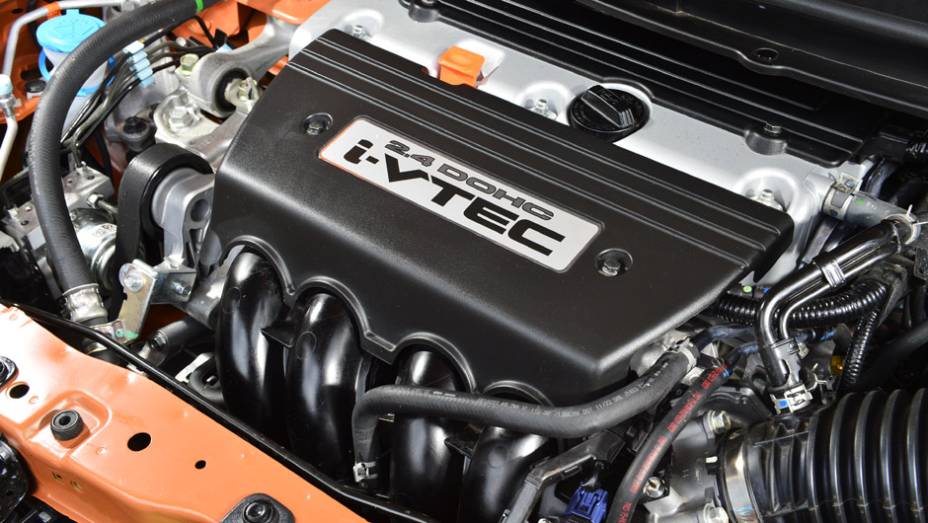 O motor 2.4 i-VTEC entrega 206 cv, mais do que os 192 cv do antigo Si sed&atilde; | <a href="https://beta-develop.quatrorodas.abril.com.br/carros/lancamentos/honda-civic-si-805295.shtml" rel="migration">Leia mais</a>