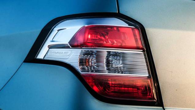 As lanternas agora s&atilde;o transl&uacute;cidas | <a href="https://beta-develop.quatrorodas.abril.com.br/carros/lancamentos/chevrolet-agile-2014-756376.shtml" rel="migration">Leia mais</a>