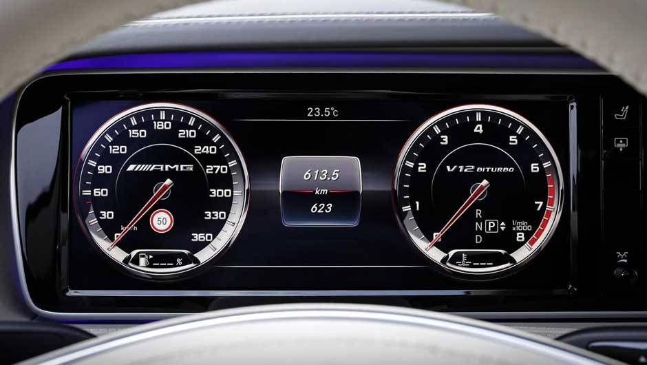 Detalhe do painel | <a href="https://beta-develop.quatrorodas.abril.com.br/carros/lancamentos//mercedes-benz-s65-amg-759711.shtml" rel="migration">Leia mais</a> Detalhe do painel | <a href="https://beta-develop.quatrorodas.abril.com.br/carros/lancamentos//mercedes-benz-s65-amg-759711.shtml" rel="migration">Leia mais</a>