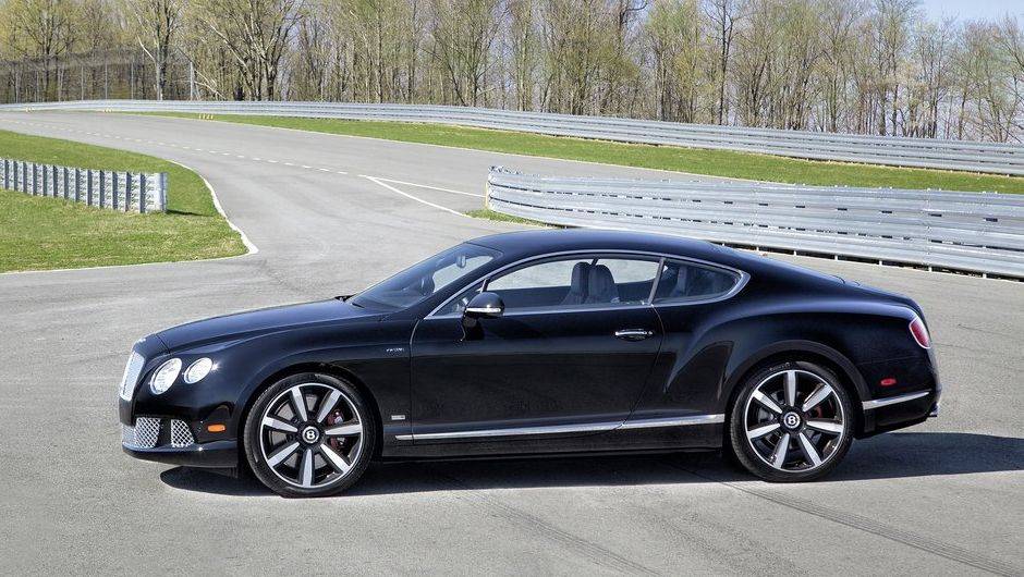 Somente 48 unidades de cada modelo ser&atilde;o fabricadas, todas elas voltadas ao mercado dos Estados Unidos | <a href="https://beta-develop.quatrorodas.abril.com.br/noticias/fabricantes/bentley-apresenta-continental-gt-mulsanne-le-mans-edition-740938.shtml" rel="migration">Leia mais</a>