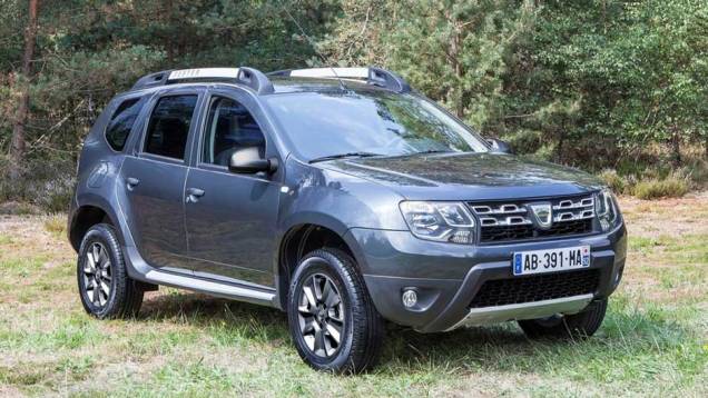 O visual do novo Duster já havia sido antecipado pela Renault (dona da Dacia) no conceito D-Cross, mostrado no Salão de São Paulo | <a href="https://beta-develop.quatrorodas.abril.com.br/saloes/frankfurt/2013/duster-753168.shtml" rel="migration">Leia mais</a> O visual do novo Duster já havia sido antecipado pela Renault (dona da Dacia) no conceito D-Cross, mostrado no Salão de São Paulo | <a href="https://beta-develop.quatrorodas.abril.com.br/saloes/frankfurt/2013/duster-753168.shtml" rel="migration">Leia mais</a>