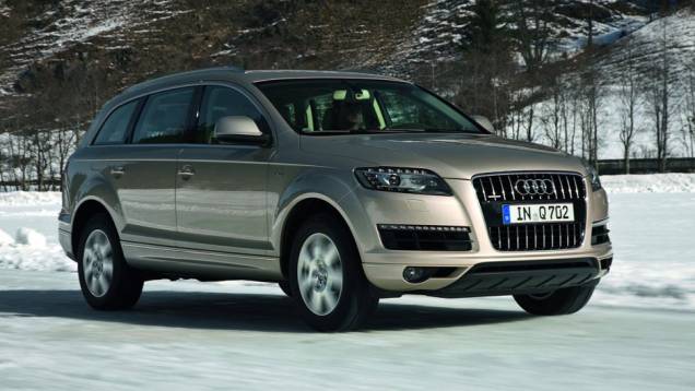 Audi Q7: veículo utilizado por Jason Taylor, segurança particular de Grey | <a href="https://beta-develop.quatrorodas.abril.com.br/noticias/entretenimento/galeria-fotos-mostra-carros-50-tons-cinza-834960.shtml" rel="migration">Leia mais</a> Audi Q7: veículo utilizado por Jason Taylor, segurança particular de Grey | <a href="https://beta-develop.quatrorodas.abril.com.br/noticias/entretenimento/galeria-fotos-mostra-carros-50-tons-cinza-834960.shtml" rel="migration">Leia mais</a>