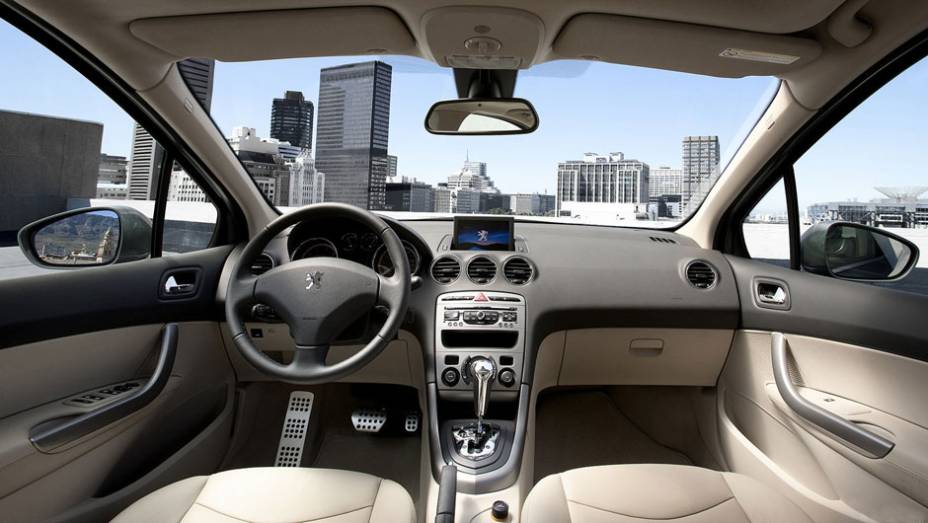 Importado da Argentina, novo sed&atilde; oferece estilo e itens de s&eacute;rie para aposentar de vez o 307 Sedan