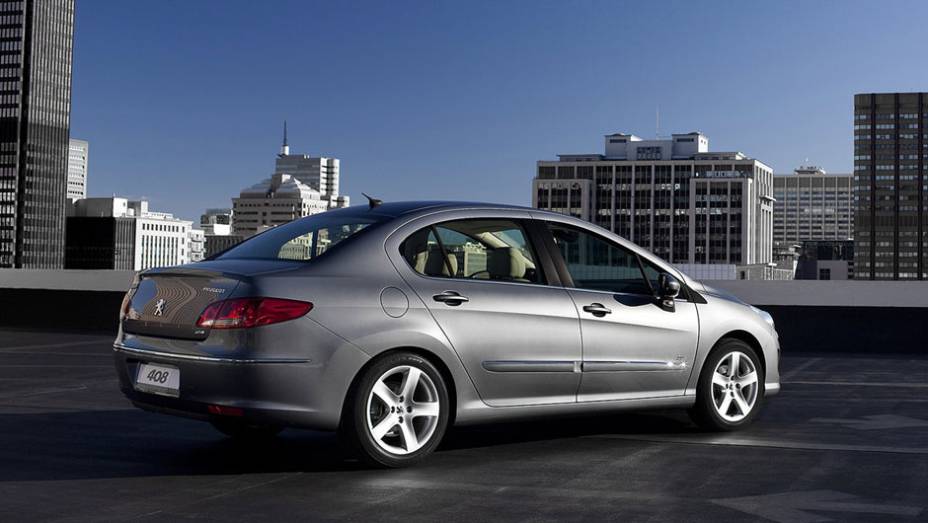 Importado da Argentina, novo sed&atilde; oferece estilo e itens de s&eacute;rie para aposentar de vez o 307 Sedan