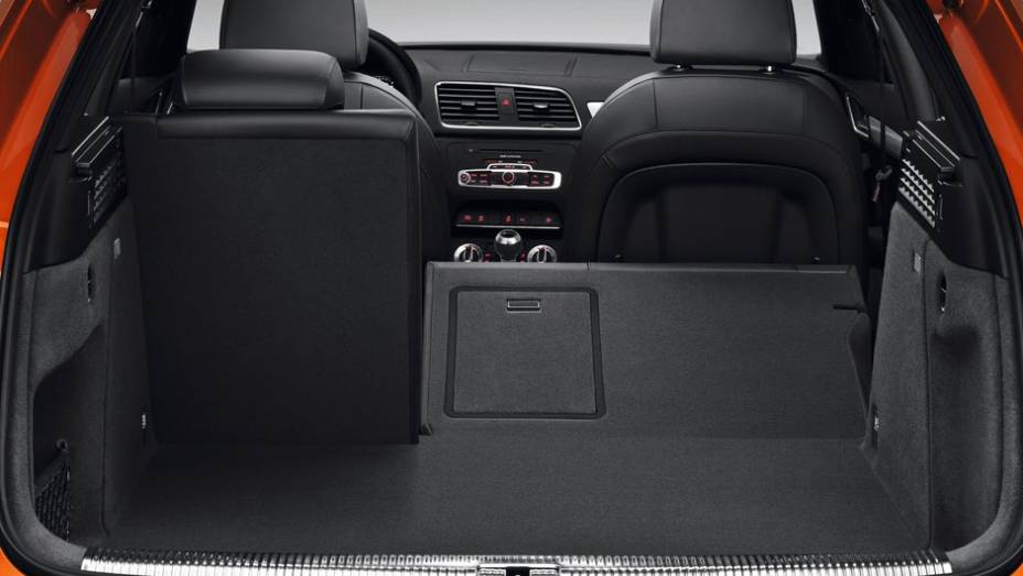 O novo SUV aposta no luxo e na esportividade para levar a melhor sobre o BMW X1 O novo SUV aposta no luxo e na esportividade para levar a melhor sobre o BMW X1