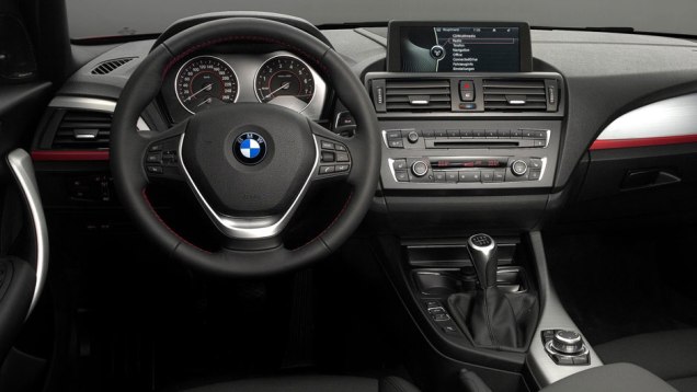 Segunda gera&ccedil;&atilde;o do hatchback cresce, ganha novos motores e fica mais requintada