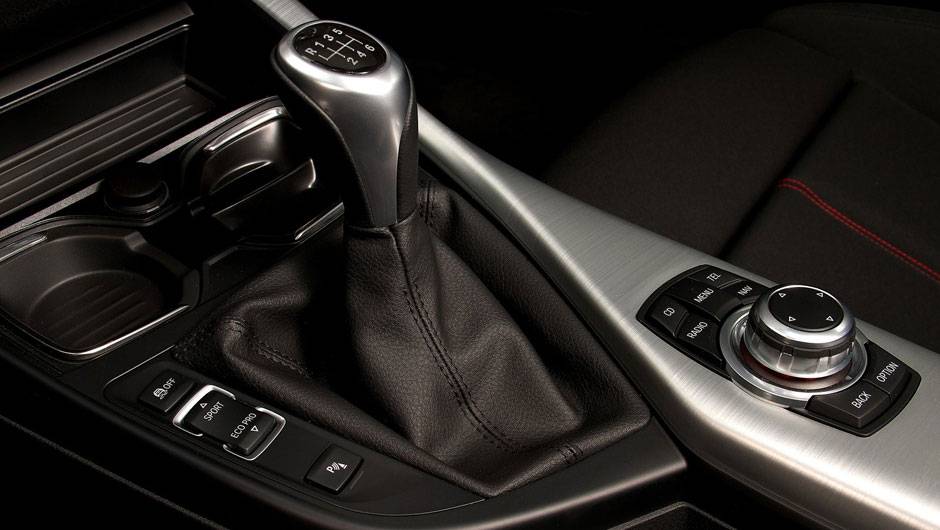 Segunda gera&ccedil;&atilde;o do hatchback cresce, ganha novos motores e fica mais requintada