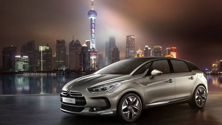 Citroën DS5 | <a href="https://beta-develop.quatrorodas.abril.com.br/salao-do-automovel/2012/carros/ds5-703947.shtml" rel="migration">Leia mais</a>