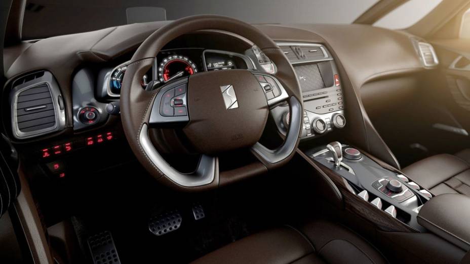 Citro&euml;n DS5 | <a href="https://beta-develop.quatrorodas.abril.com.br/salao-do-automovel/2012/carros/ds5-703947.shtml" rel="migration">Leia mais</a>