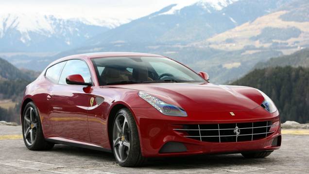 Cup&ecirc;, perua ou crossover? A nova cria&ccedil;&atilde;o de Maranello est&aacute; pronta para dividir opini&otilde;es