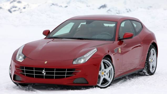 Cup&ecirc;, perua ou crossover? A nova cria&ccedil;&atilde;o de Maranello est&aacute; pronta para dividir opini&otilde;es