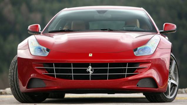 Cup&ecirc;, perua ou crossover? A nova cria&ccedil;&atilde;o de Maranello est&aacute; pronta para dividir opini&otilde;es