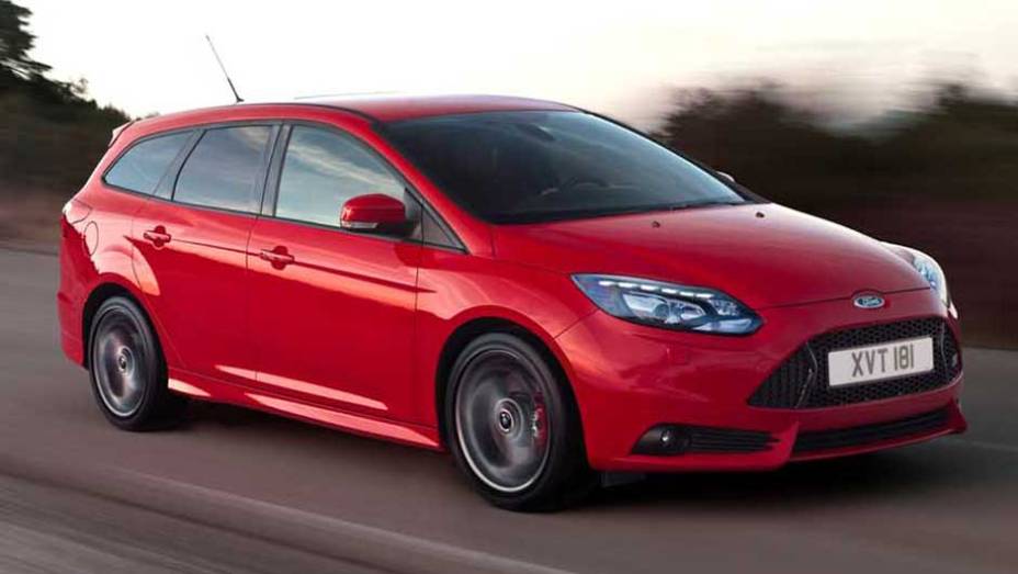 Focus ST Wagon - <a href="https://beta-develop.quatrorodas.abril.com.br/reportagens/salao/ford-focus-st-639743.shtml" rel="migration">Leia mais</a>