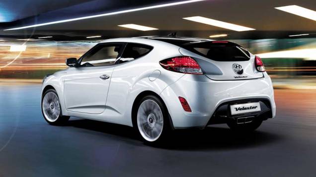 <a href="https://beta-develop.quatrorodas.abril.com.br/carros/lancamentos/hyundai-veloster-641581.shtml" rel="migration">Leia mais</a> <a href="https://beta-develop.quatrorodas.abril.com.br/carros/lancamentos/hyundai-veloster-641581.shtml" rel="migration">Leia mais</a>