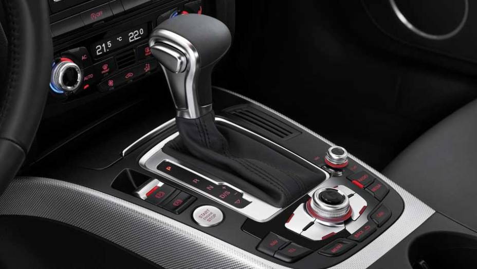 Modelo passou por facelift e teve mudanças no motor Modelo passou por facelift e teve mudanças no motor